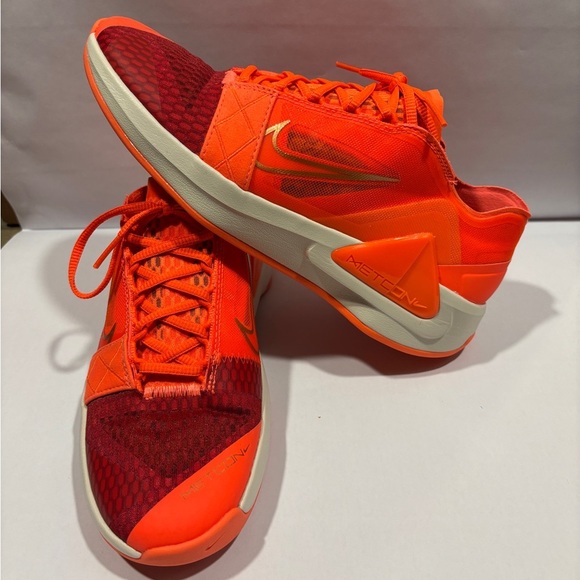 Women’s size8 Nike cross trainer - Picture 2 of 6